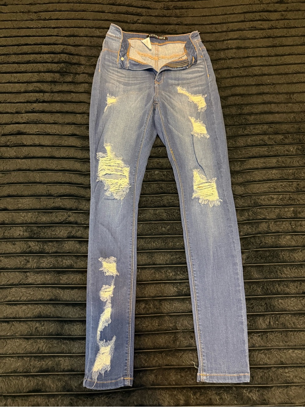 Fashion Nova Women's Light Blue Distressed Skinny Jeans